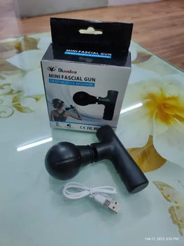 Rechargeable Mini Facial Gun Massager (Random color)